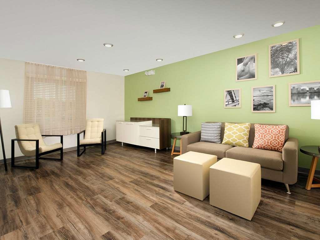 Woodspring Suites Провиденс Интерьер фото