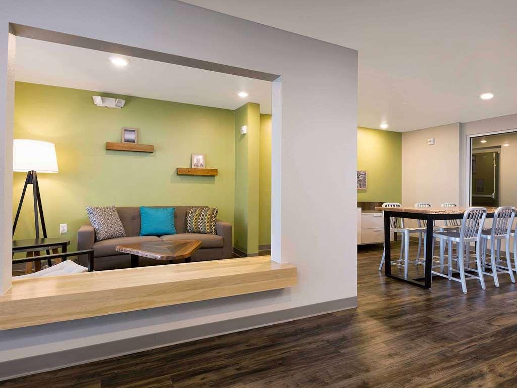 Woodspring Suites Провиденс Интерьер фото